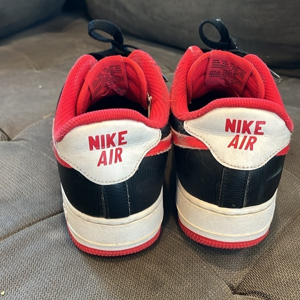 🇪🇸🐠Nike NBA Jordan Air Force 1 '07 LV8 75th Anniversary Trail Blazers red black - Picture 5 of 8